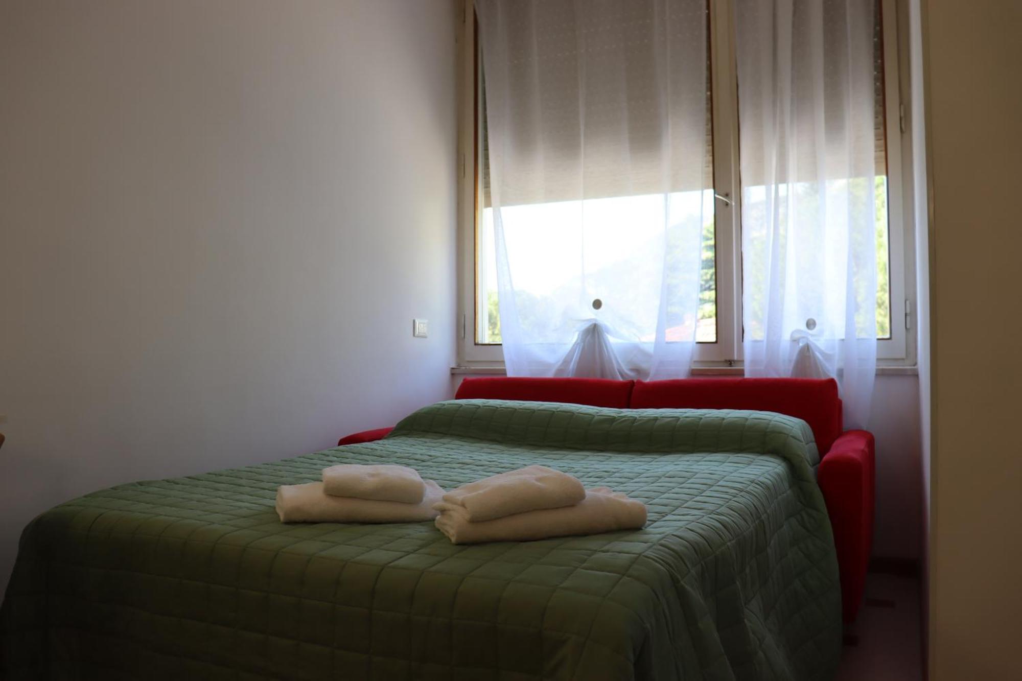 Monika Holiday 315 Magic Lake Garda  Luaran gambar
